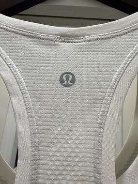 Lululemon Swiftly White Cropped Racerback Tank SZ 6
